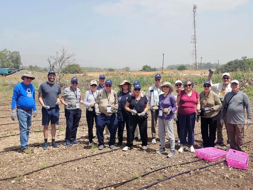 Forest Hills folks volunteer in Israel