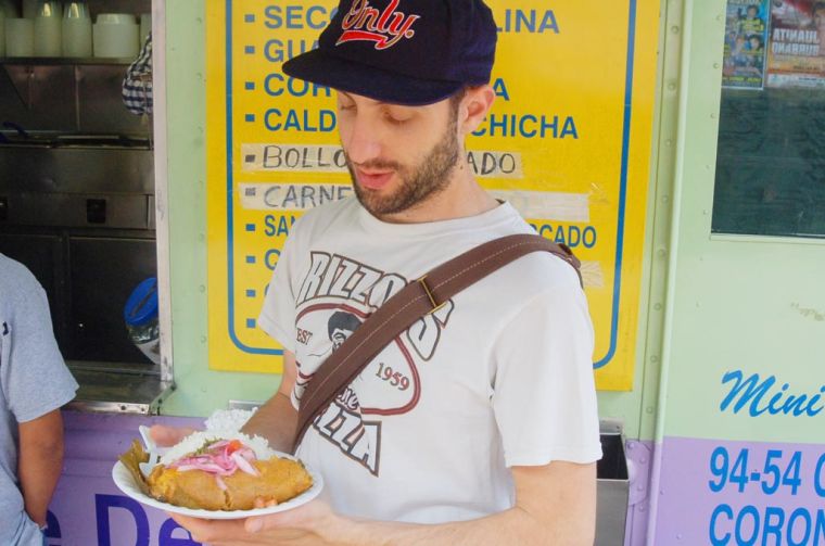 Who serves the best Jackson Heights momo?