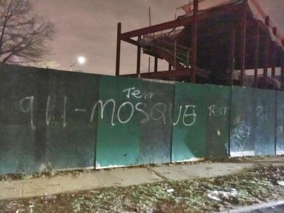 Vandal Scrawls 9 11 Graffiti At Mosque Site Queenswide Qchron Com