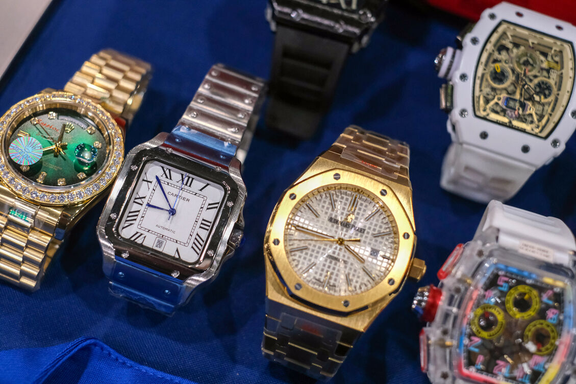 Identifying counterfeits | | qchron.com