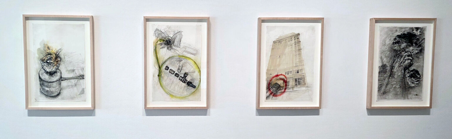 アート・デザイン・音楽 Naked new york Greater New York' tells tales of the naked city | | qchron.com