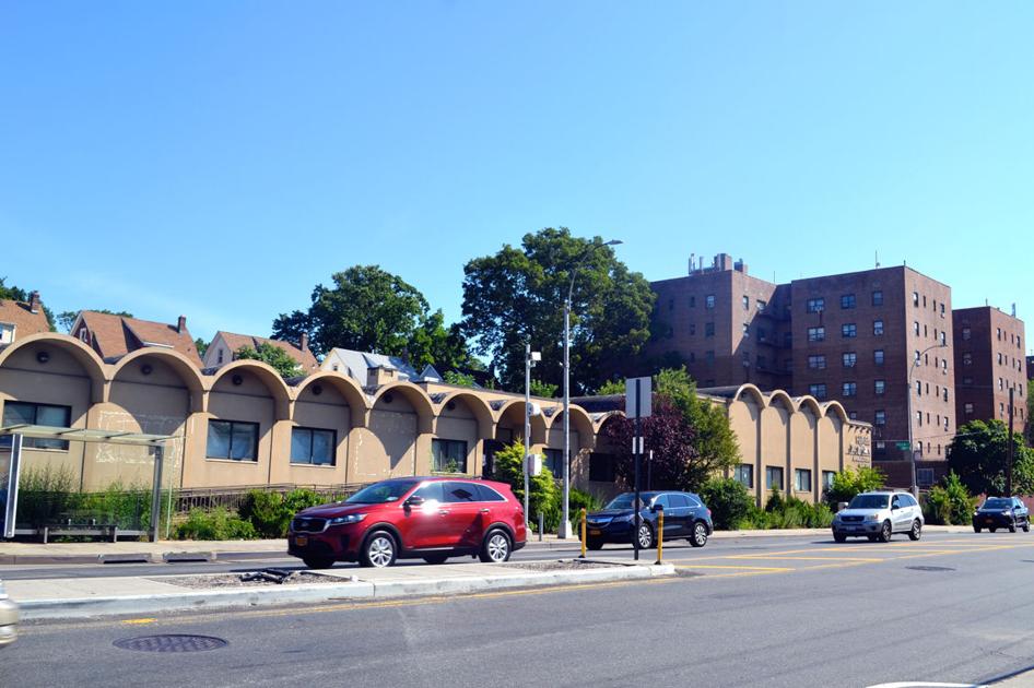 Apartment building planned on Hillside
