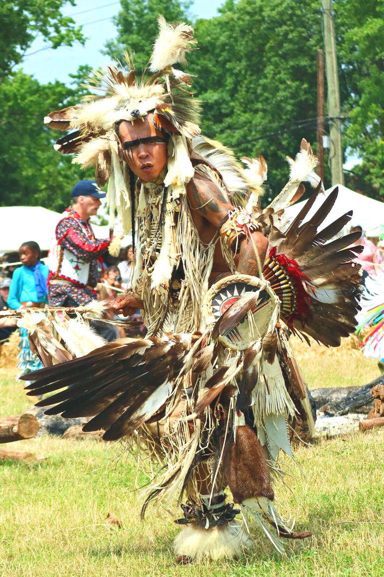 Thunderbird Pow Wow mesmerizes Queens