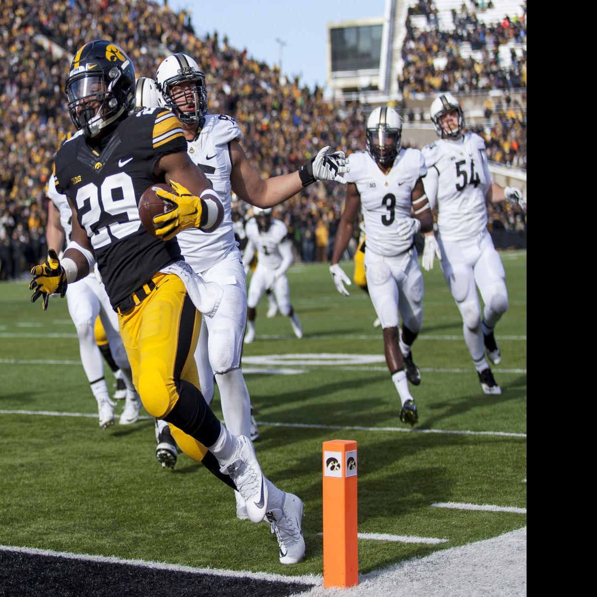 Hawkeye 10 10 Leshun Daniels Miami Ohio Coaches And Recruits