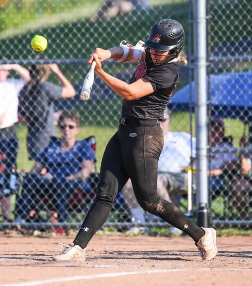 070121-qc-spt-assu-bett-softball-010