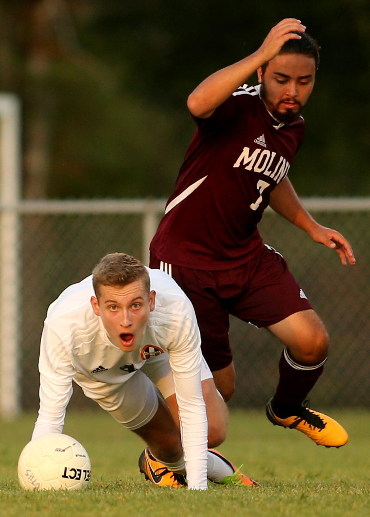 091217-UT-Moline-Boys Soccer-007