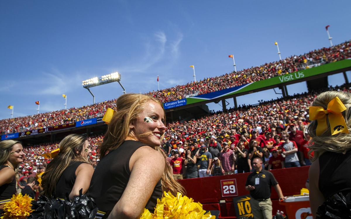 090917-HAWKEYE-FOOTBALL-061.jpg