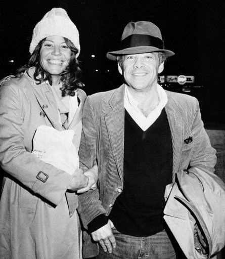 'Gong Show' creator Chuck Barris dies at 87