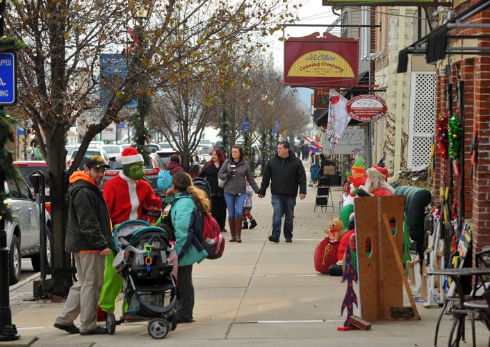 LeClaire extending main drag to draw business