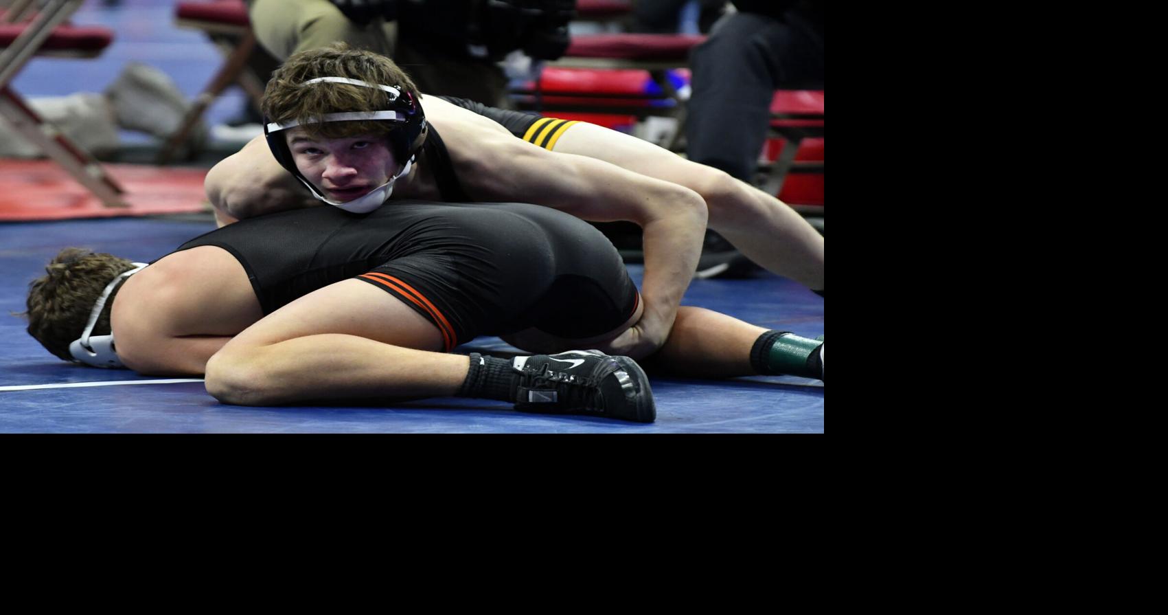 Prep wrestling roundup: Bulldogs take second at Johnston