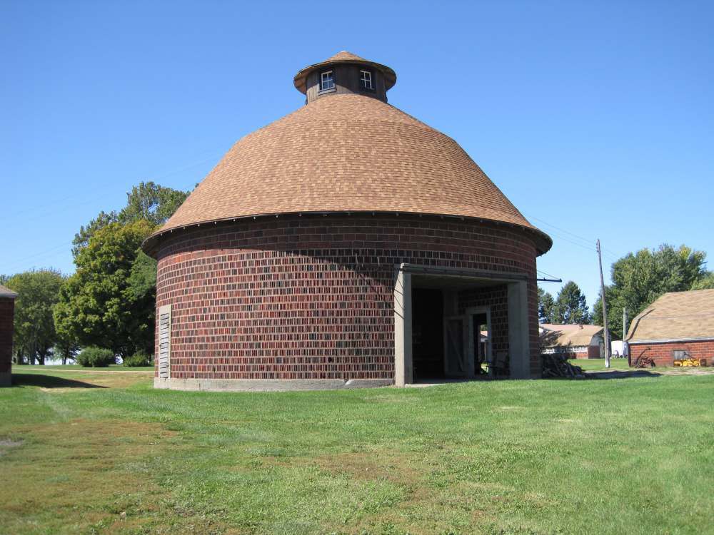 Barn Tour Features 13 Restored Buildings Local News Qctimes Com