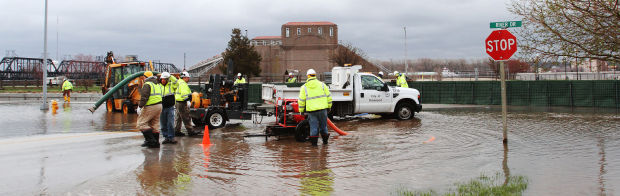 041913-ks-flooding-4