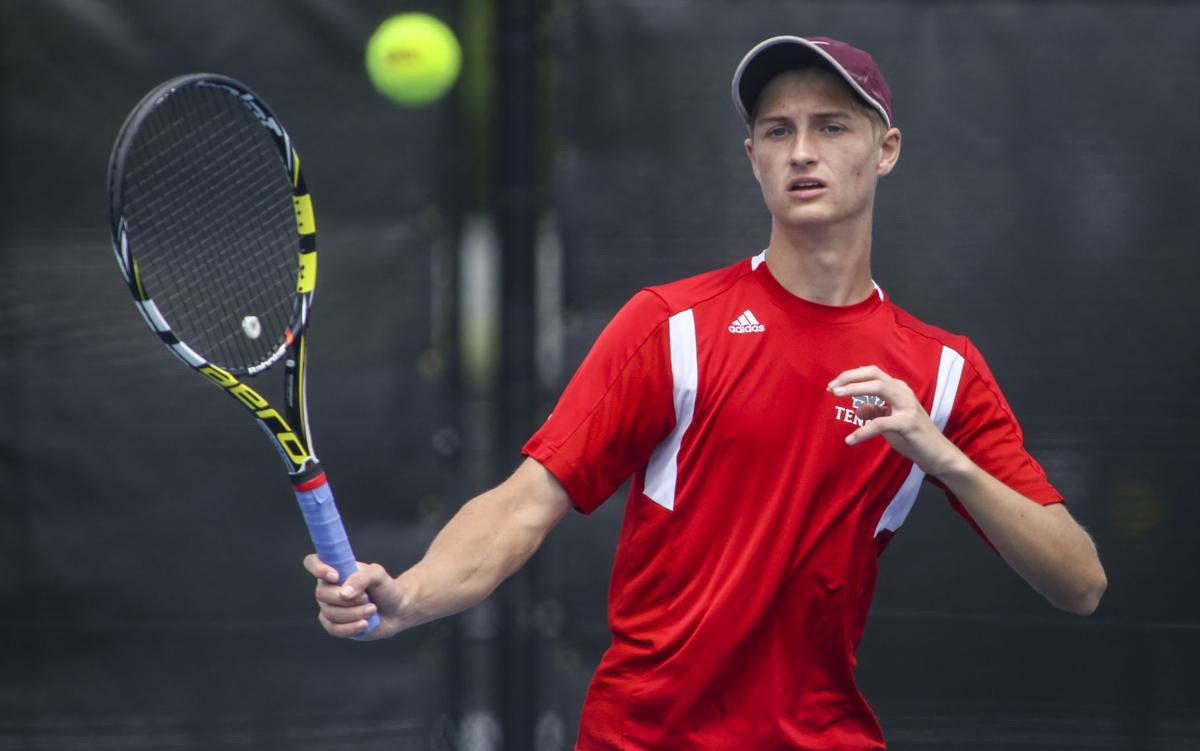 051117-DISTRICT-TENNIS-003