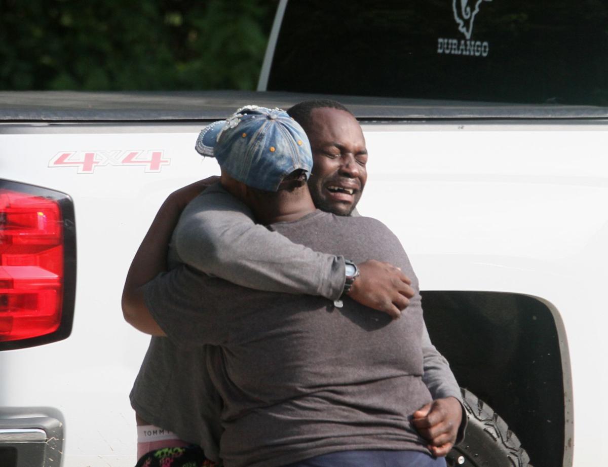 Man falls into Mississippi River from Lock and Dam 14