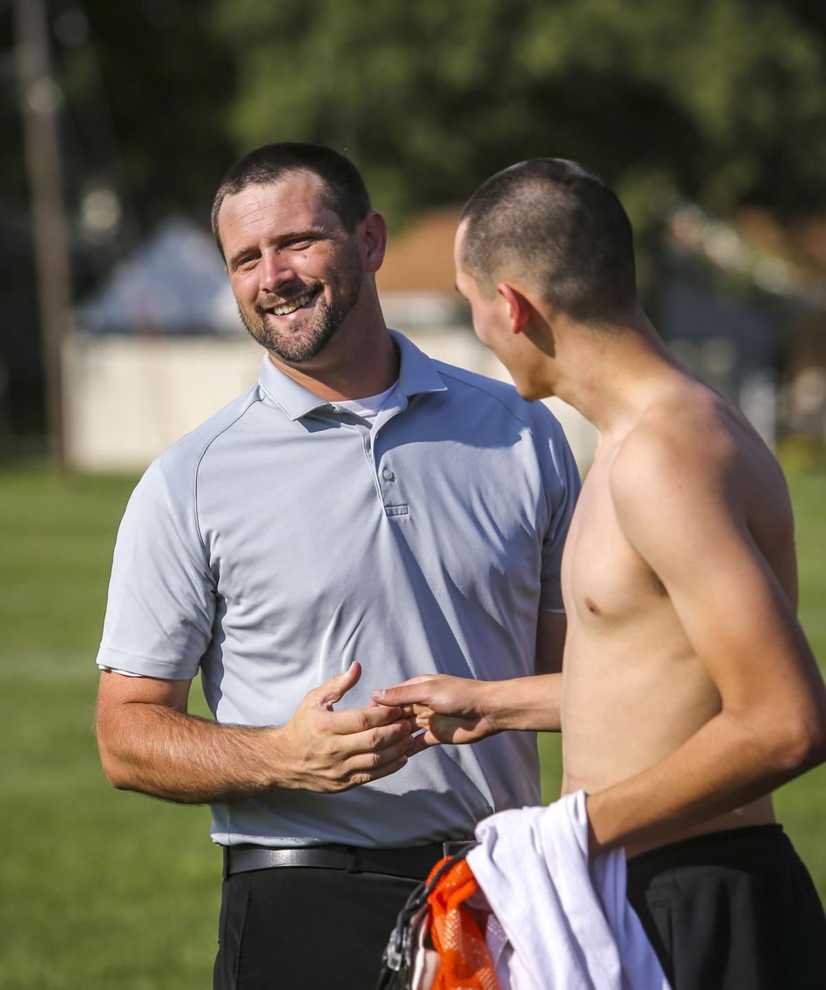 080717-FOOTBALL-PRACTICE-010