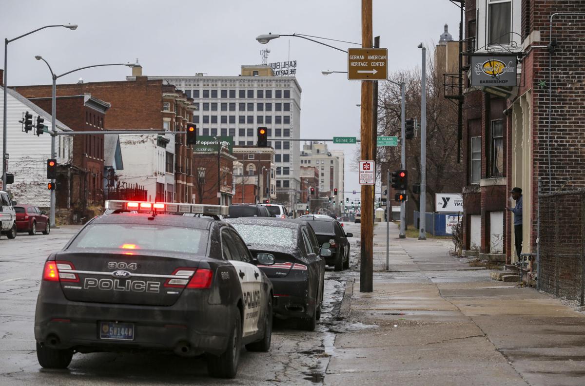 Man Shot During Dispute At Davenport Barbershop Local Crime Courts Qctimes Com