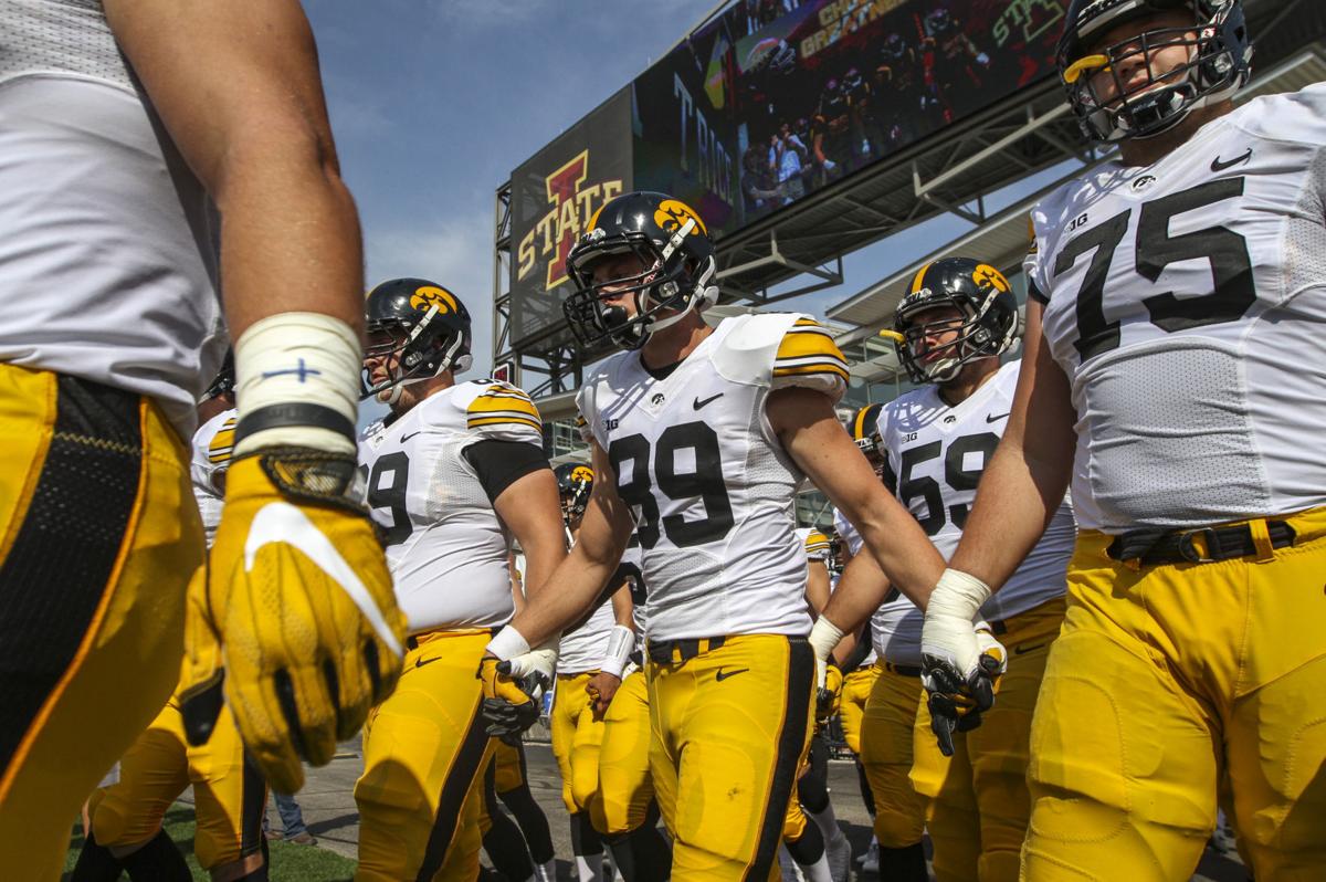 090917-HAWKEYE-FOOTBALL-043