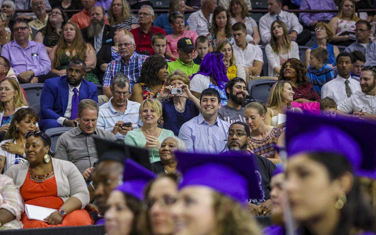 051417-WIU-QC-GRADUATION-005