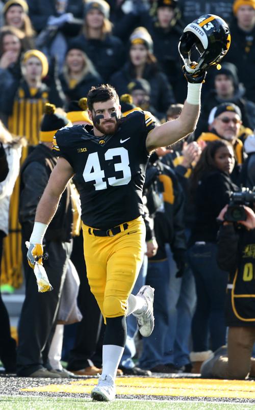 Jewell named defensive player of the year in Big Ten Iowa Hawkeyes