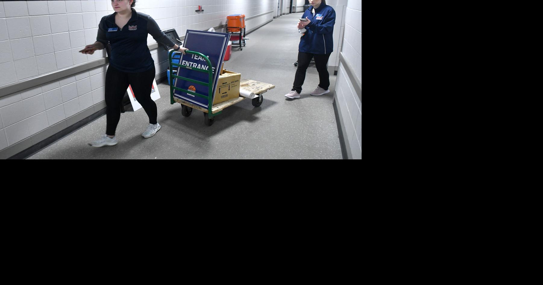 TaxSlayer Center in Moline suspends all events for 30 days