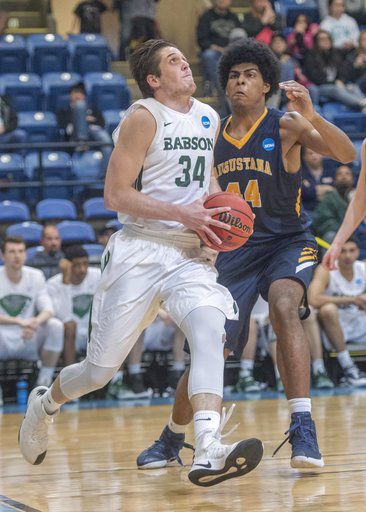 Flannery's 23 points, block lift Babson to Div III title