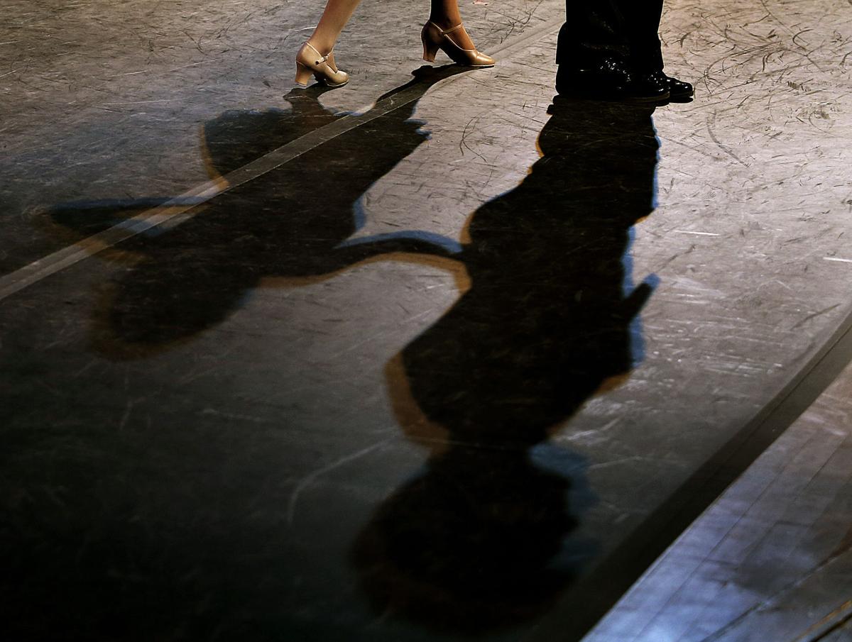 Photos Show Choirs Get Their Groove On Music Qctimes Com