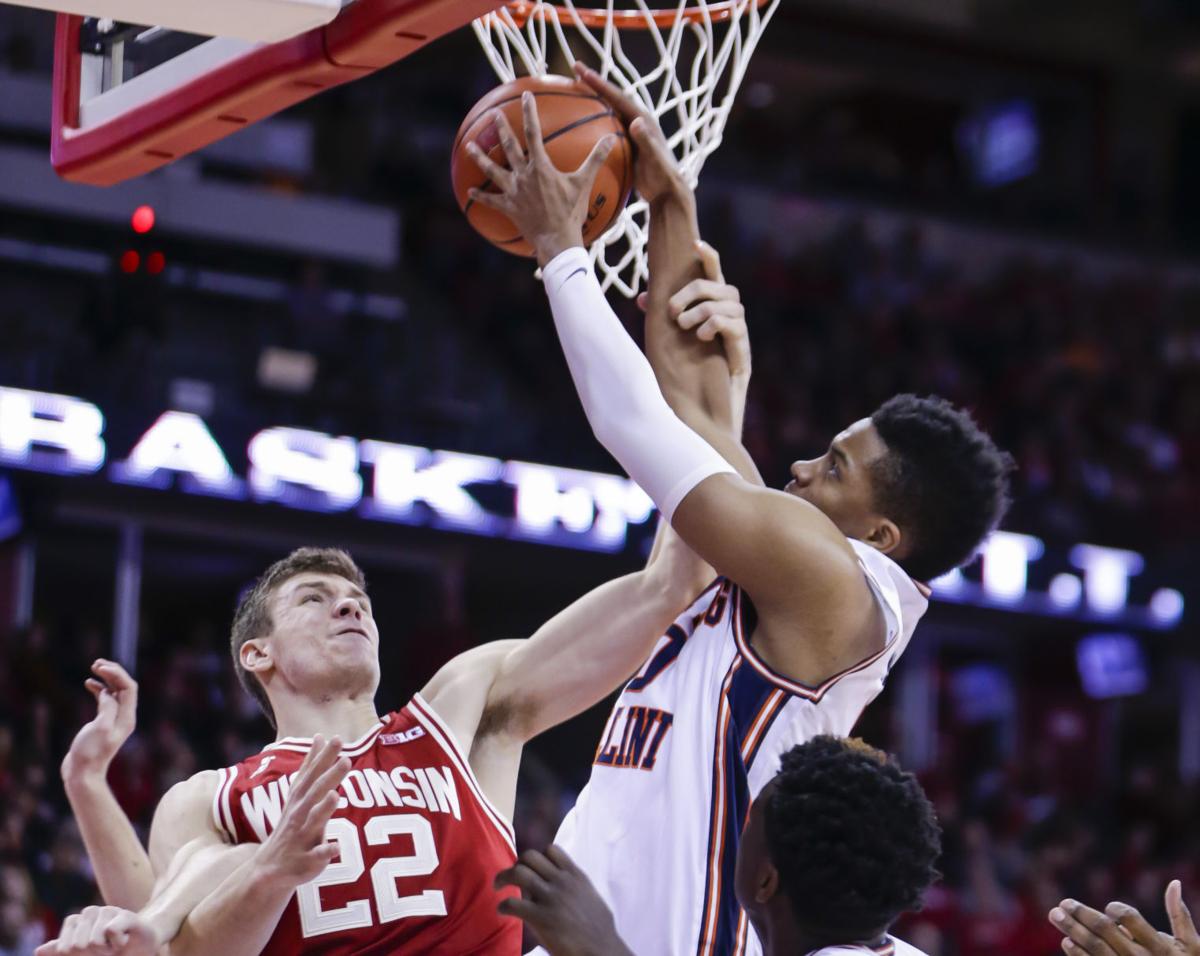 Happ Led Badgers Surge Past Illinois Big Ten College Basketball