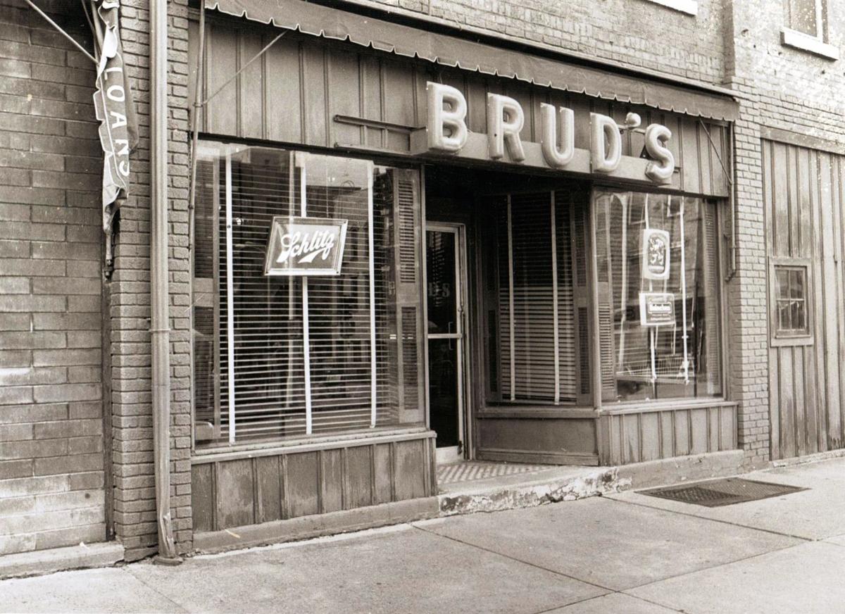 Historic photos Bars, taverns we remember