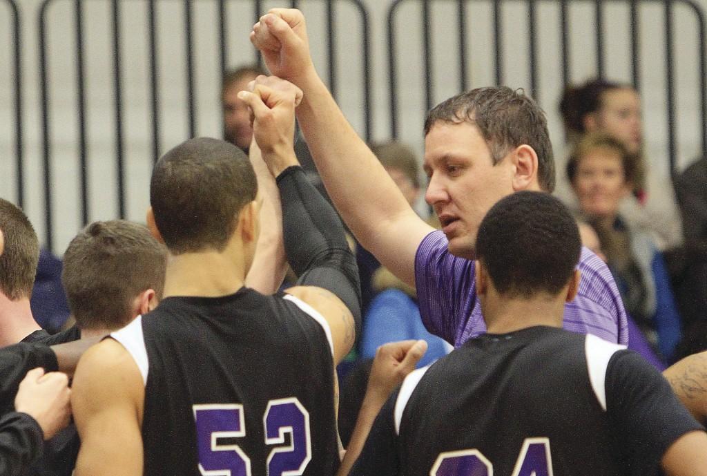 Former Hawkeye Settling In At Iowa Wesleyan Hawkmaina Qctimes Com