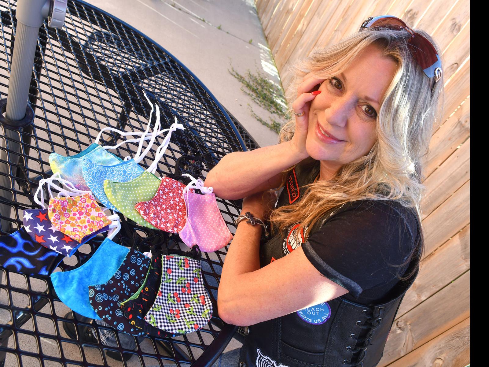 Quad Citizen Award Penny Hazen Finds A Soul Is Fed With Needle And Thread Local News Qctimes Com Show artístico en vivo que tiene como fin promover producciones musicales de calidad de la. the quad city times
