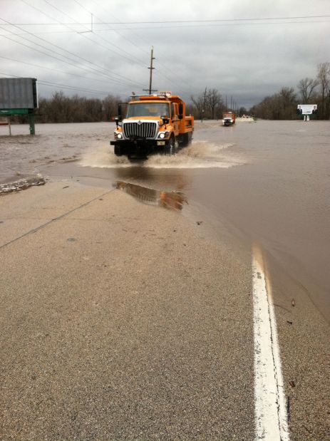 Illinois 84 under water by Colona