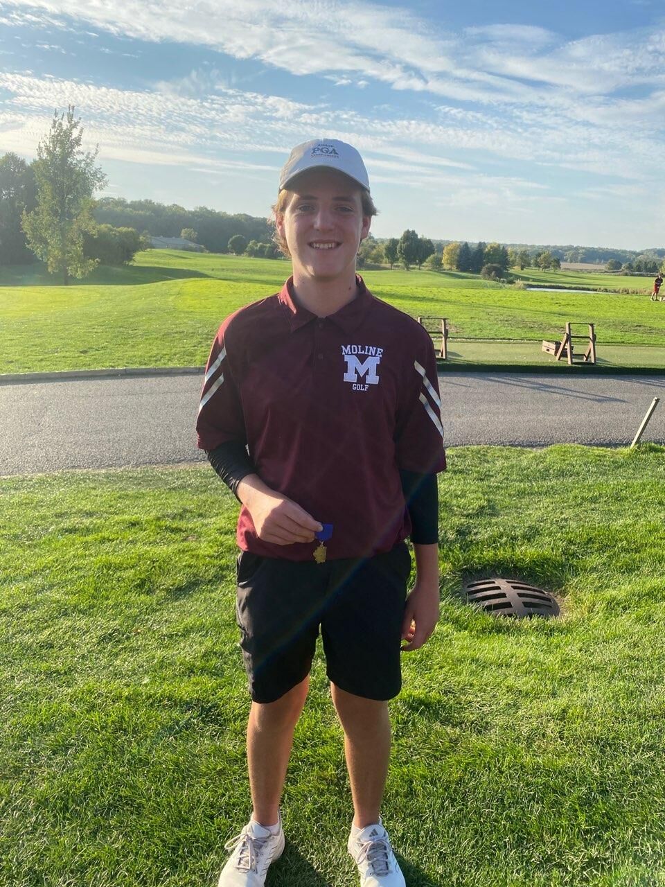 Isaac Rumler and Hayden Moore shine in the opening round of IHSA state golf tournaments