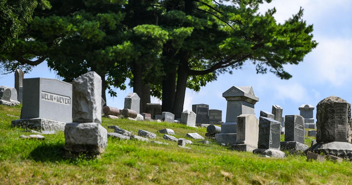 Direct Burial Direct burial services offer simplified, less expensive funeral ...