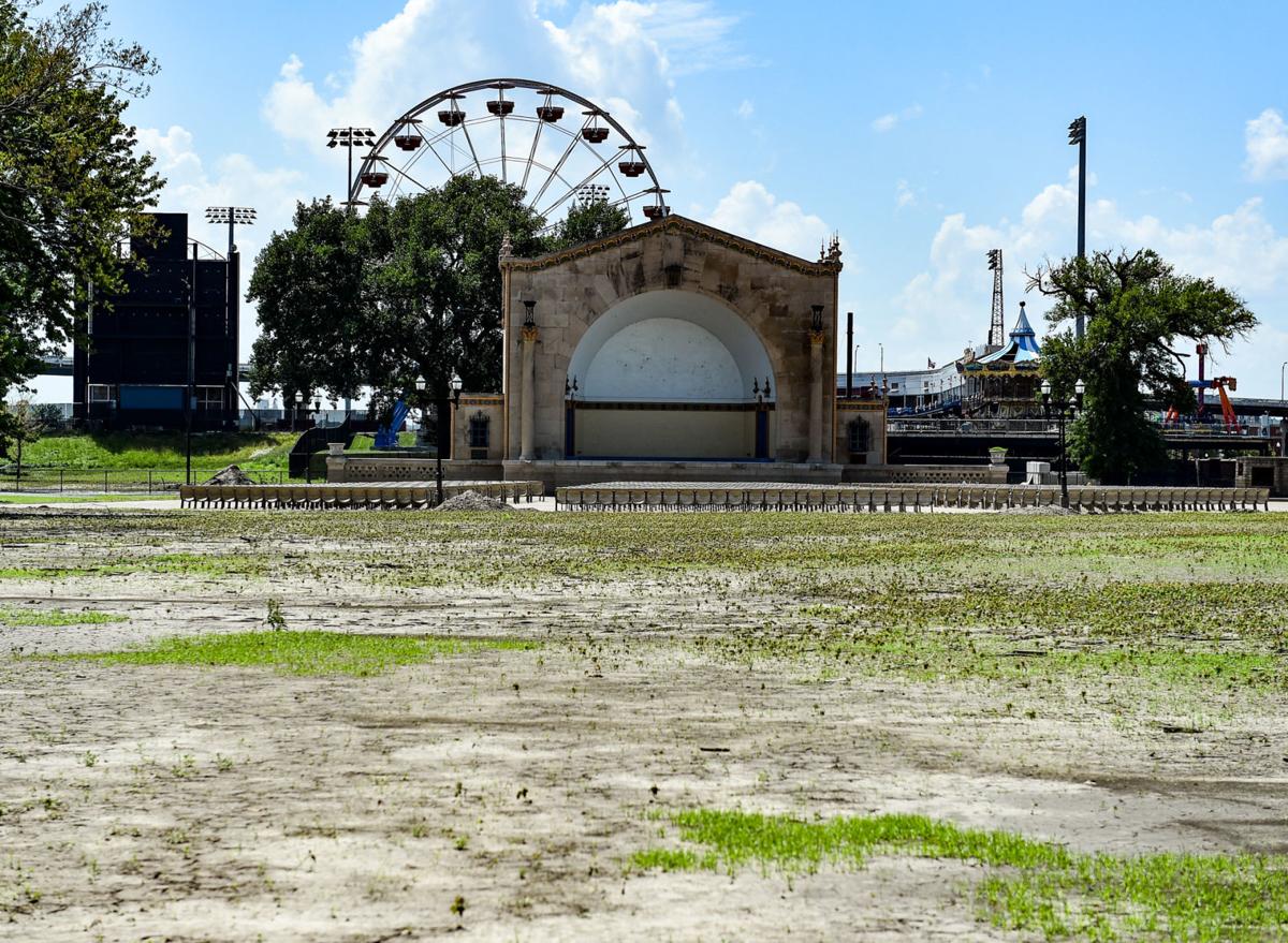Davenport S Leclaire Park And Main Street Landing Turf Replacement Will Cost 475 000 Take Weeks To Repair Politics And Elections Qctimes Com