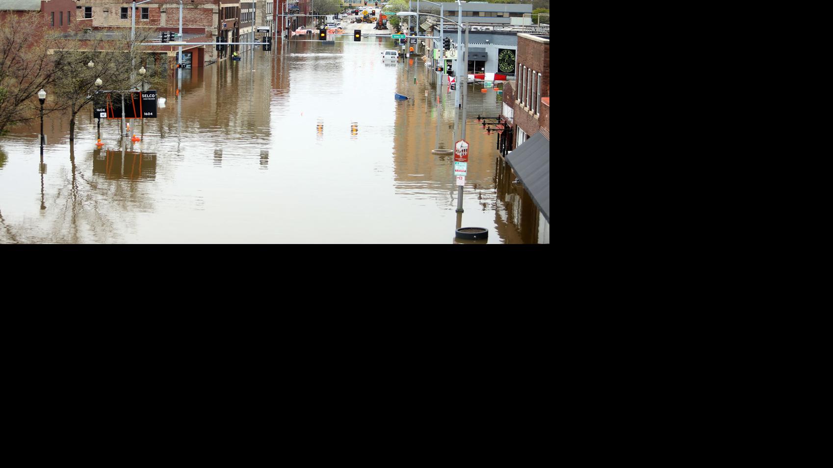 Watch now Floodwaters inundate downtown Davenport Local News