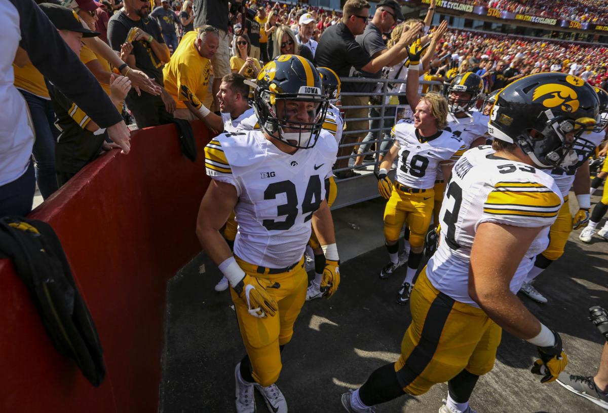 090917-HAWKEYE-FOOTBALL-010