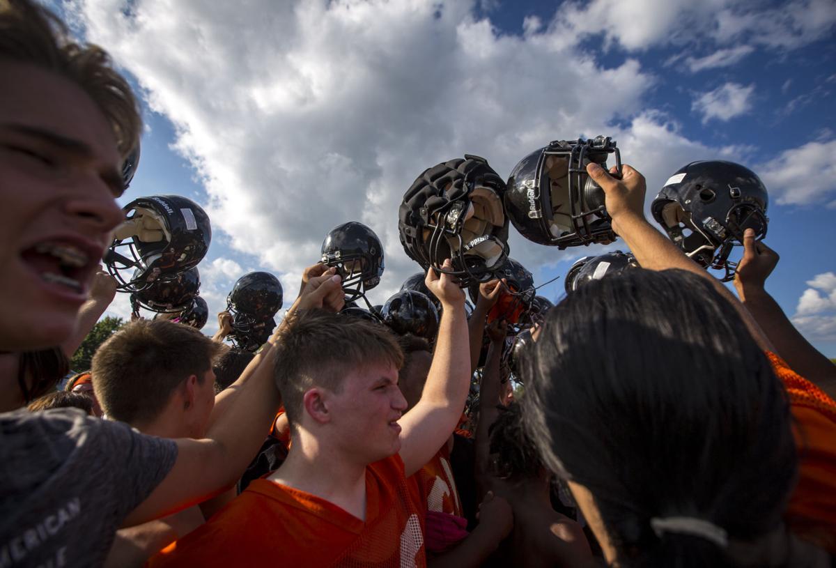 080717-FOOTBALL-PRACTICE-005