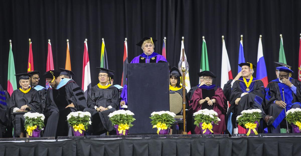 051417-WIU-QC-GRADUATION-010