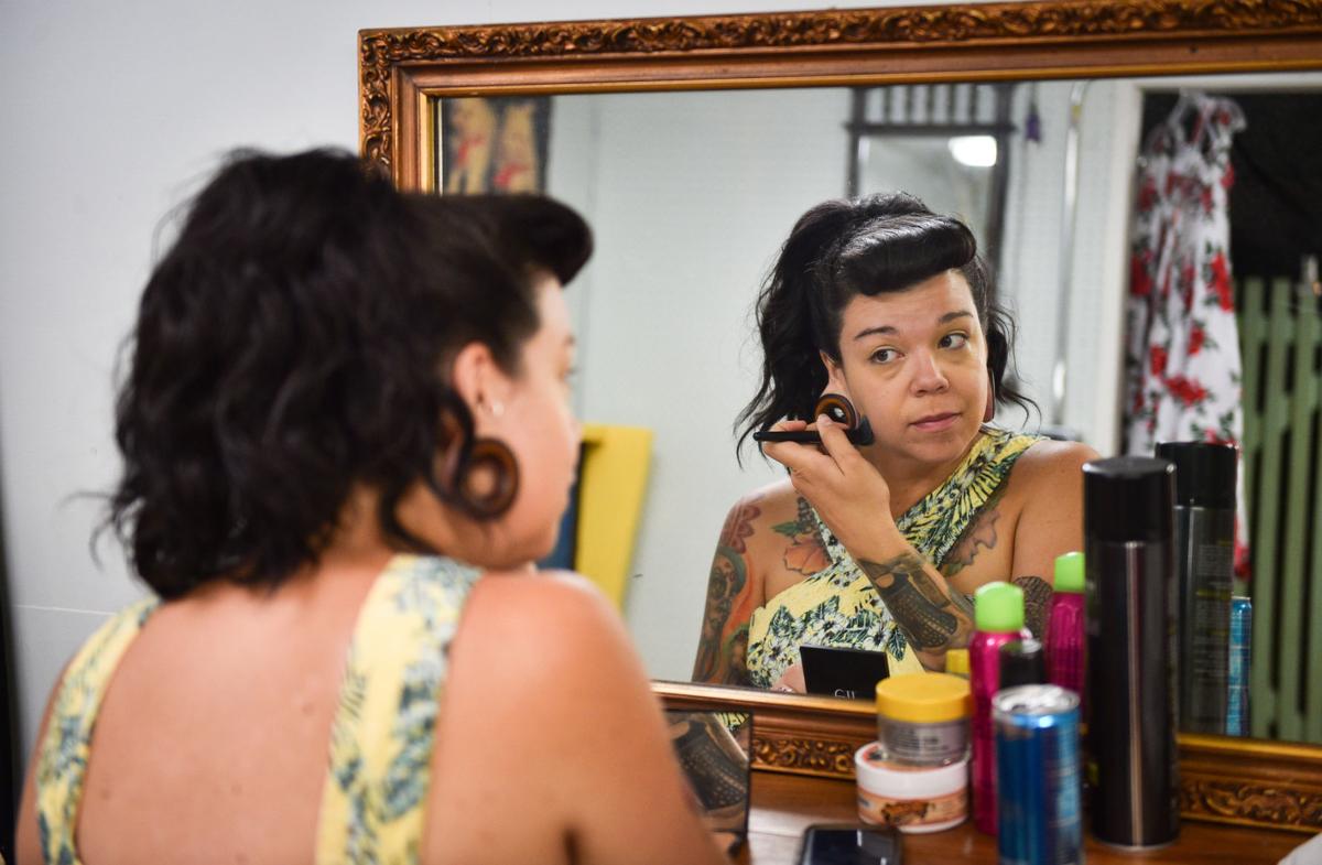 Going Retro True Pinups Quad Cities Celebrates Friendship And