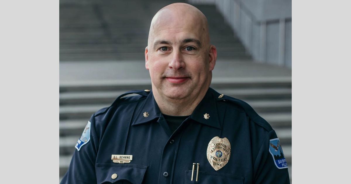 Pfc Damon Reeves Davenport promotes 30-year veteran to assistant police chief