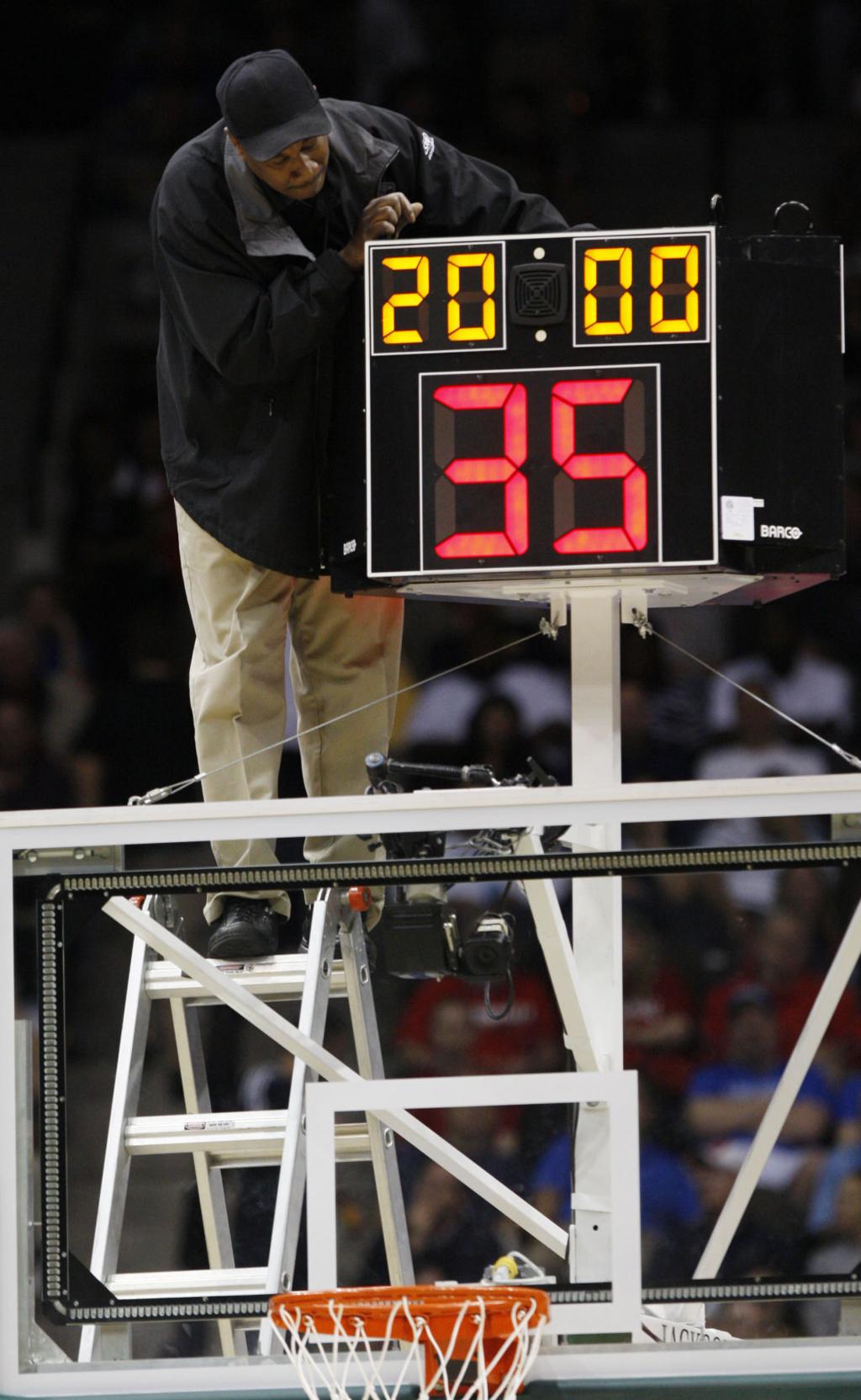 Matt's Musings: Shot clock era awaits next season