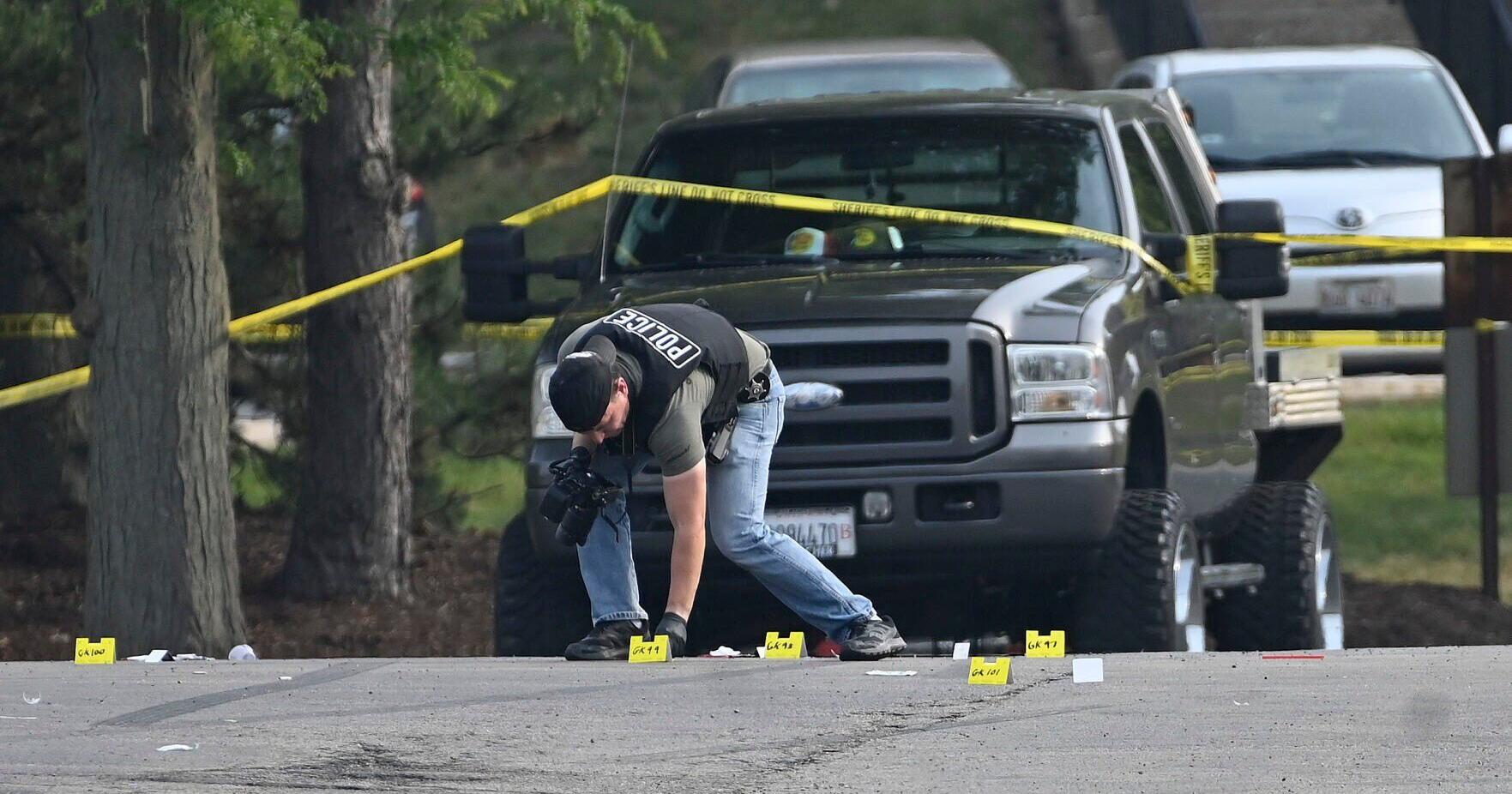 1 killed, 22 injured in suburban Chicago parking lot shooting - Vimarsana News