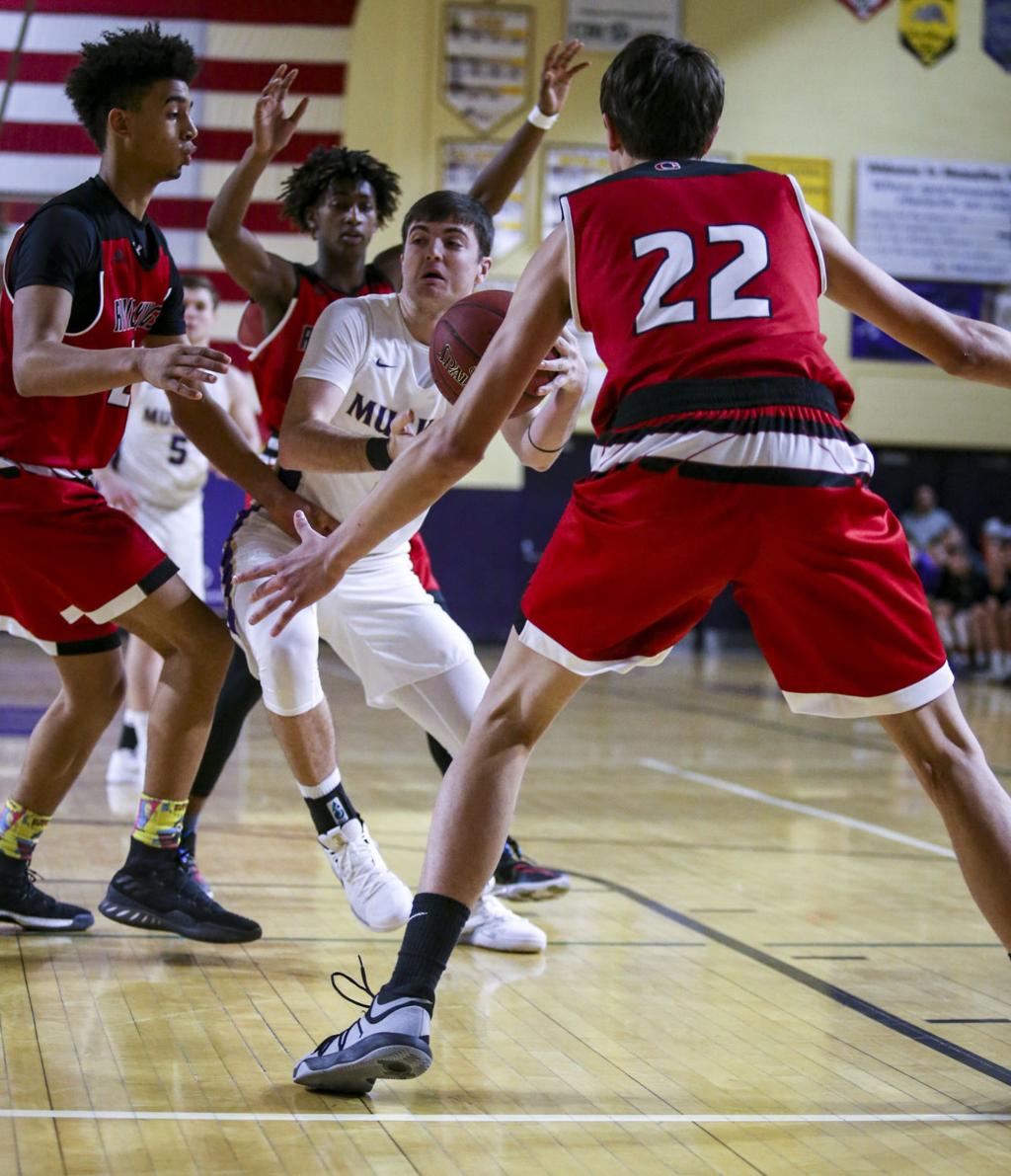 Photos Clinton Basketball At Muscatine High School Boys