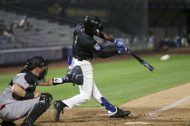 Great Lakes Loons catcher Diego Cartaya (32) during a Midwest