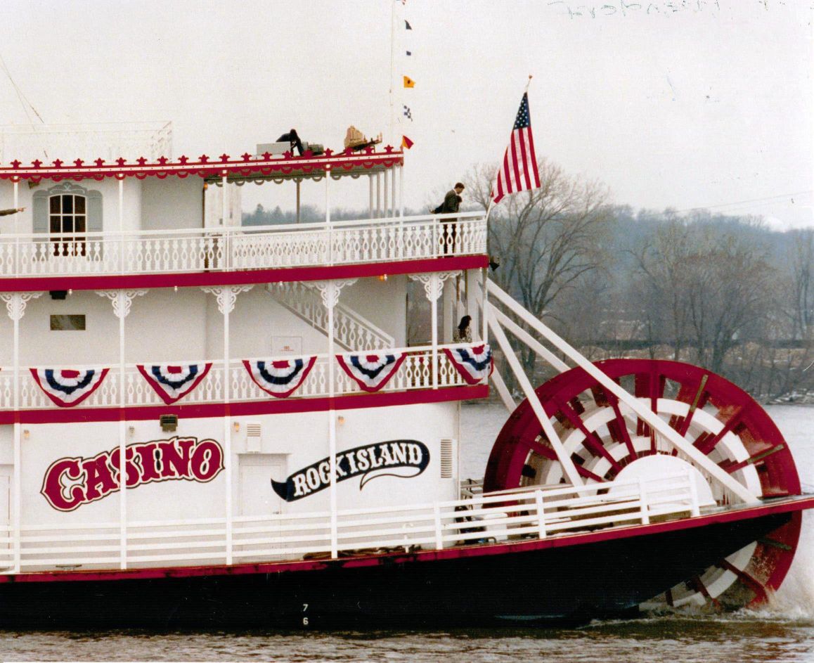 Casino boat davenport iowa real estate