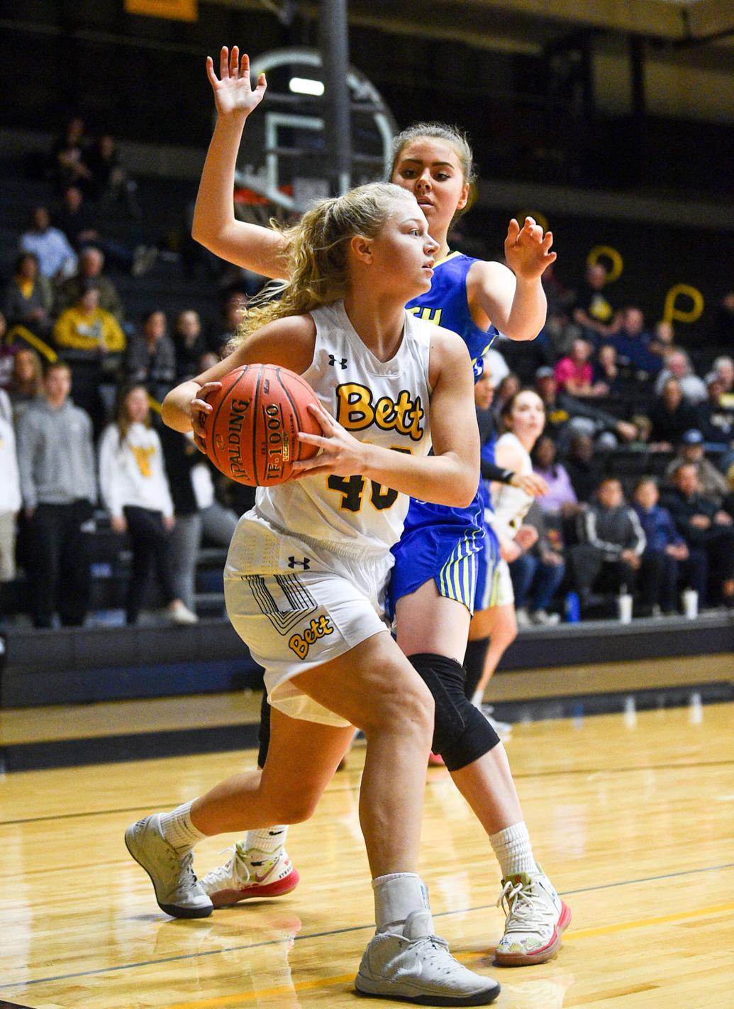 Dillie, defense sparks North to win over Bettendorf
