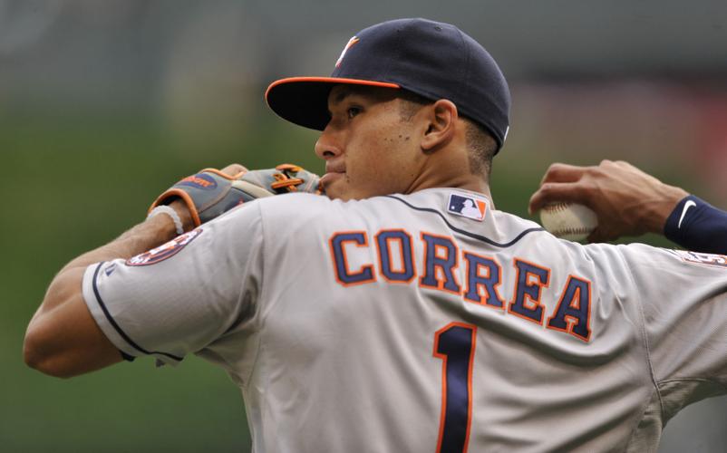 Astros' Carlos Correa wins AL Rookie of Year