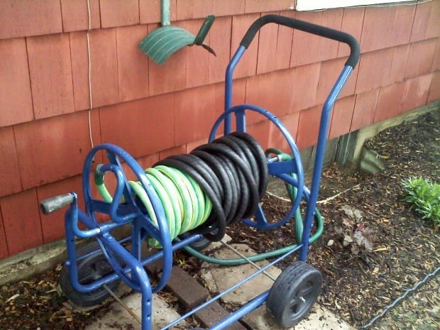 Spray paint gives rusty hose reel new life