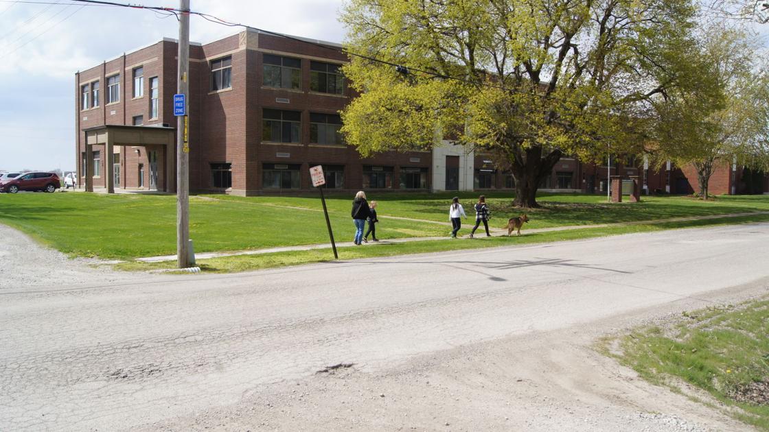 Mercer Schools To Move Students From Joy Junior High Local Education Qctimes Com Bettendorf School Calendar 2022-2023