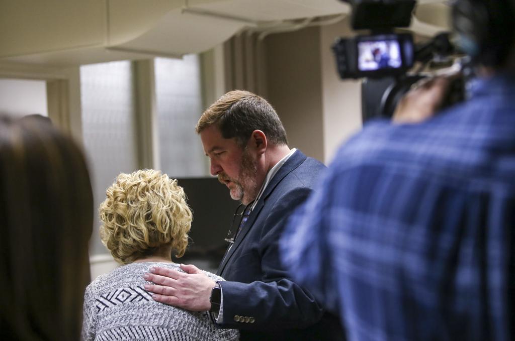 Cahill Jury To Continue Deliberations Tuesday In Muscatine Local News Qctimes Com